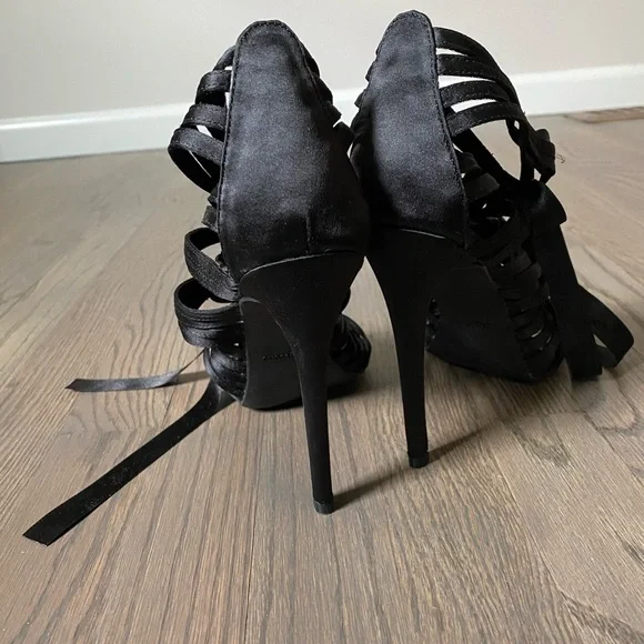 black Heels with satin straps size 8 1/2 new - Picture 3 of 6